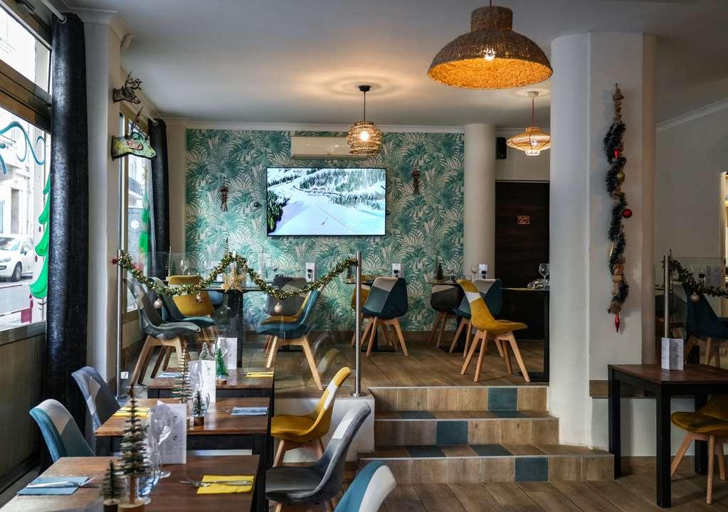 โรงแรมเซเลนยา ตูลง ร้านอาหาร รูปภาพ